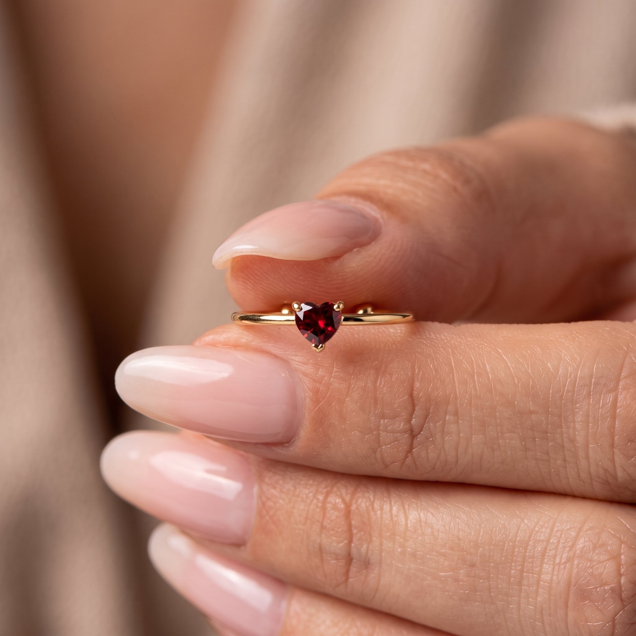 Anillo Ajustable de Piedra Natal "Aria"