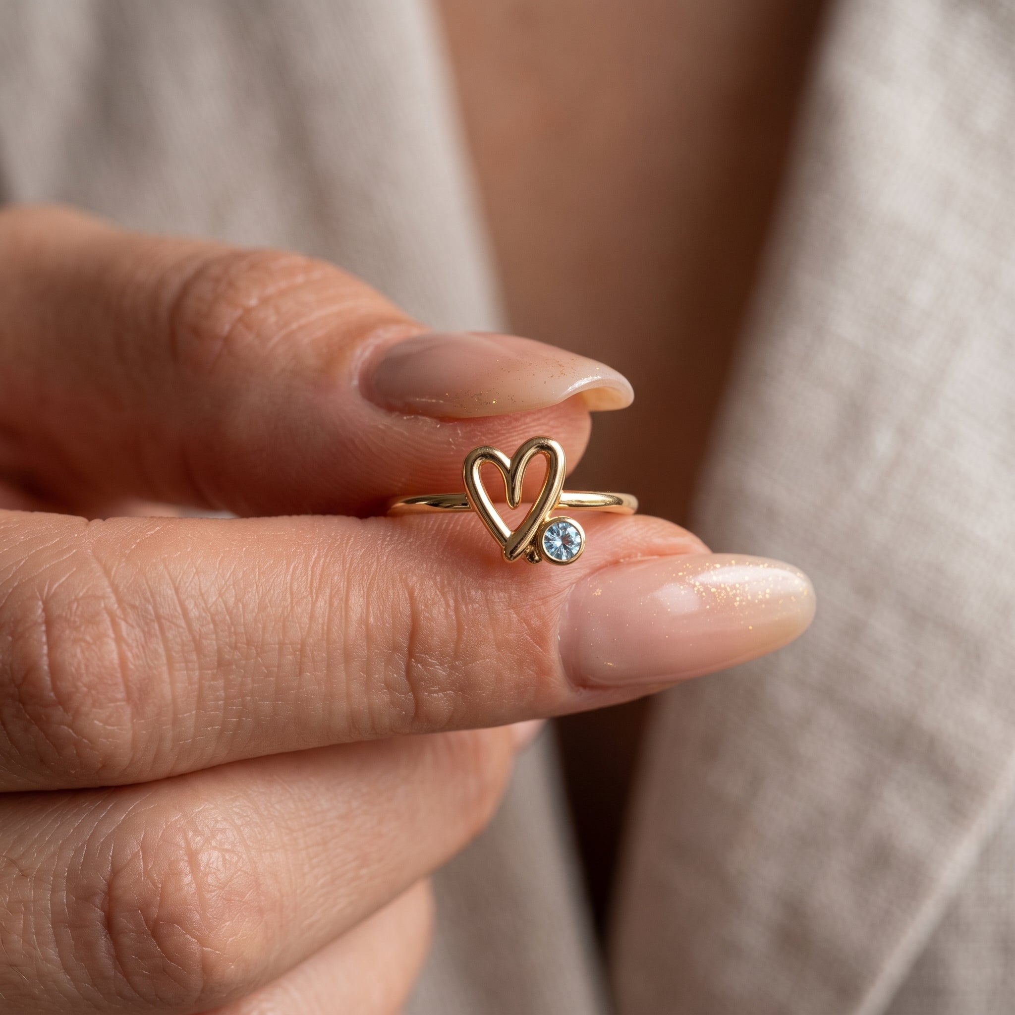 Anillo Ajustable de Piedra Natal "Mira"
