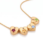 Collar con la inicial de la piedra de nacimiento "Lila"