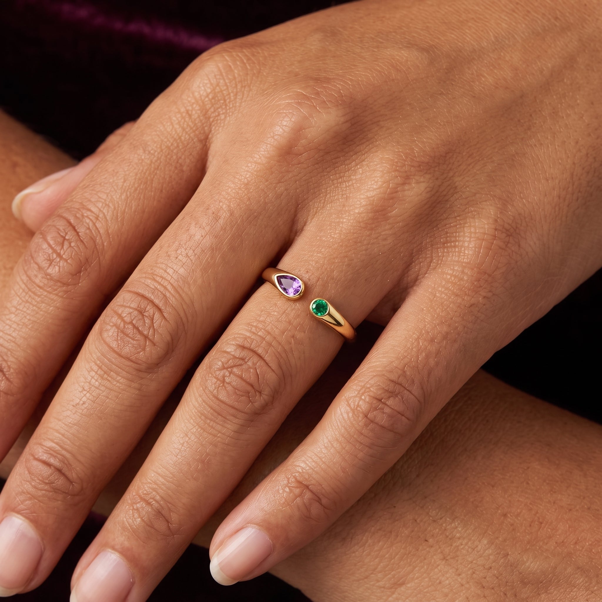 Anillo Ajustable con Piedra de Nacimiento "Iris"