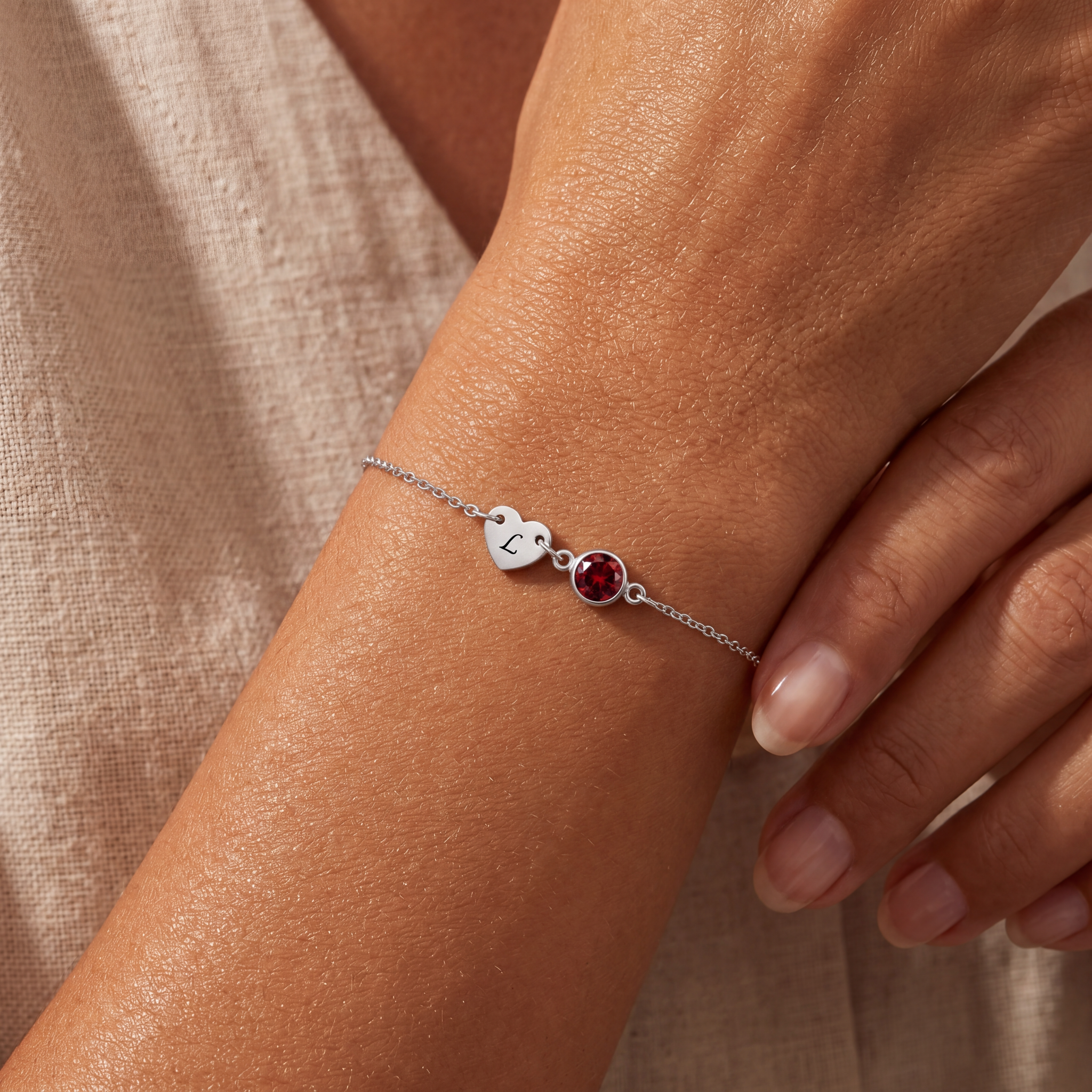 Pulsera de piedra natal "Mira"